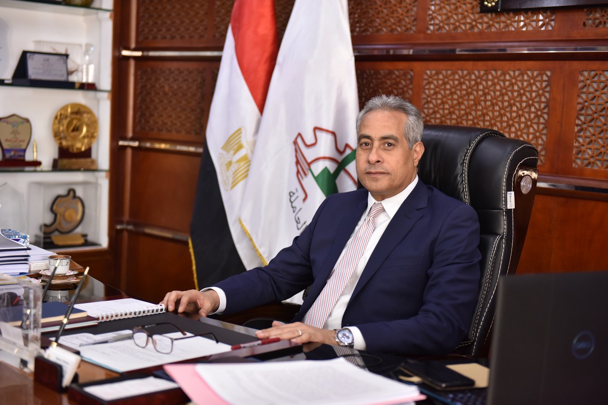 وزير القوى العامله 